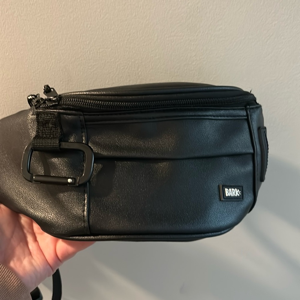 Bark Essential Fanny Pack - Black - Dog Training / Park / Beach/ Walk - NEW